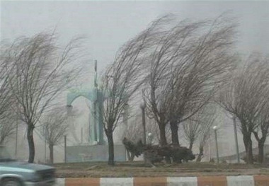 تندباد ایذه را در نوردید