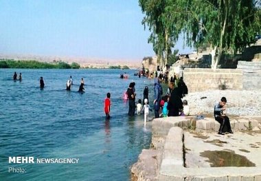 مردم از نزدیک شدن به ساحل رودخانه دز خودداری کنند