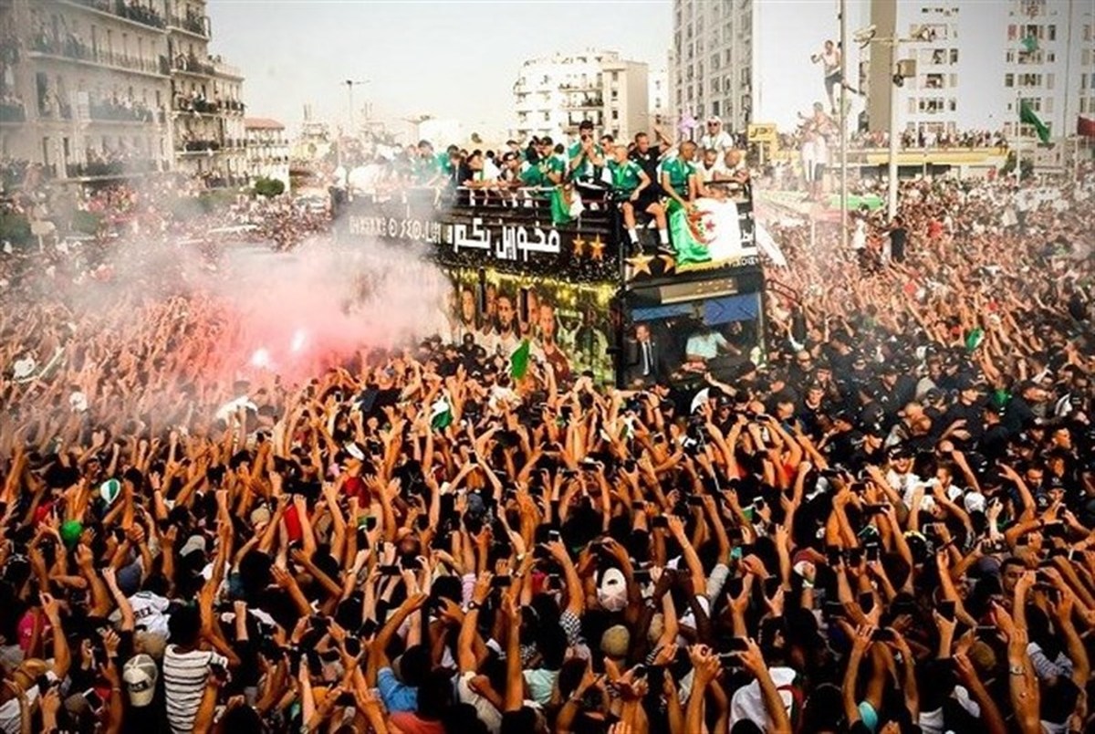 استقبال الجزایری ها از قهرمان جام ملت های آفریقا+ تصاویر