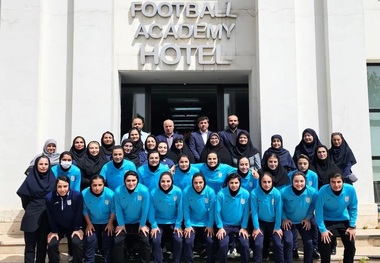 بازدید معاون رئیس‌جمهور از اردوی تیم ملی فوتسال بانوان/ زهرا بهروزآذر: جام جهانی فوتسال زنان پیشنهاد شود + عکس