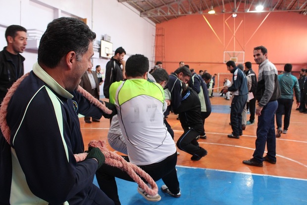 دومین جشنواره ورزشی کارمندان دولت در یزد آغاز شد
