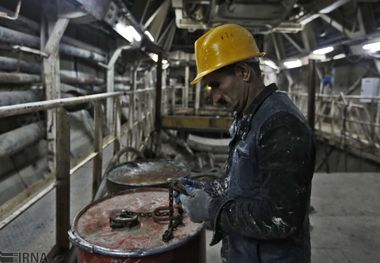 ثبت نام کارگران و کارفرمایان بروجرد در سامانه روابط کار