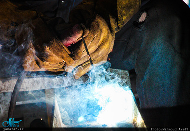 مشکلات کارگران در دوران کرونا چیست؟/ چرا کارگران طبق پروتکل های بهداشتی شیفتی نمی شوند؟