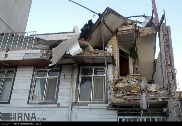 نخستین تیم امدادی آذربایجان شرقی عازم مناطق زلزله شده شد