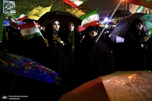 پنجاه و‌ یکمین اجتماع پر شور مردم در میدان شهدا