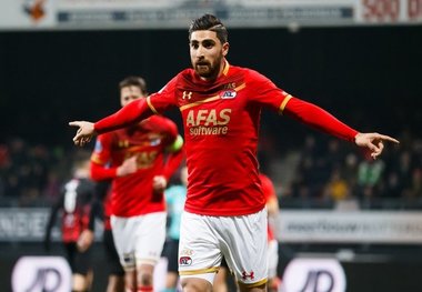 آتش بازی جهانبخش در لیگ هلند/ آقای گل همچنان در اوج