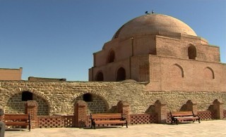 حجرات قدیمی مسجد جامع ارومیه احیا می شود