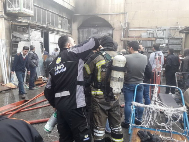 آتش سوزی خیابان امیرکبیر تهران 13مصدوم داشت