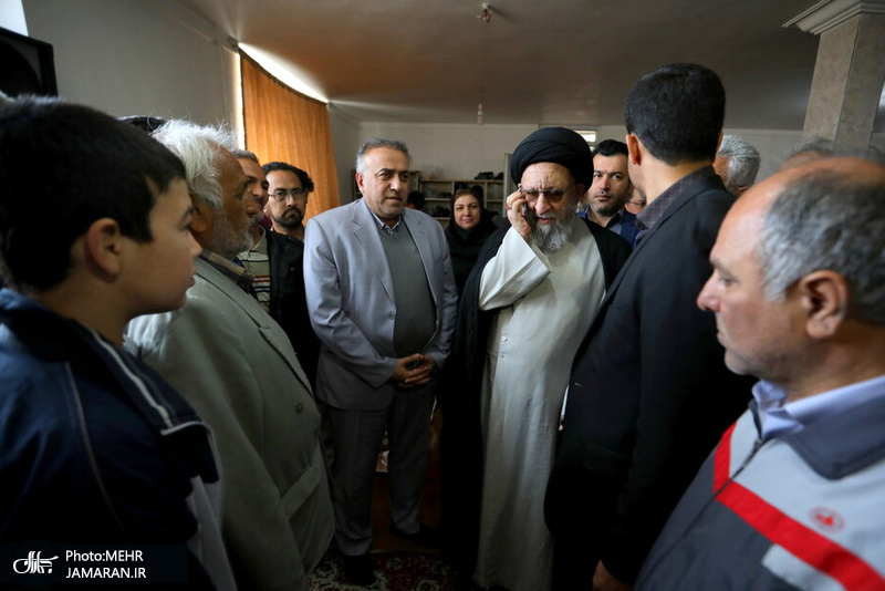 حضور آیت الله نورمفیدی در  محل اسکان موقت سیل زدگان