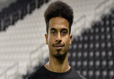 مرد سال آسیا 6 هفته خانه نشین شد
