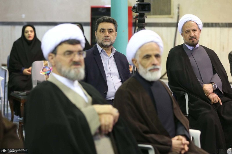 مراسم رونمایی از کتاب کارگزار صدیق در حسینیه جماران