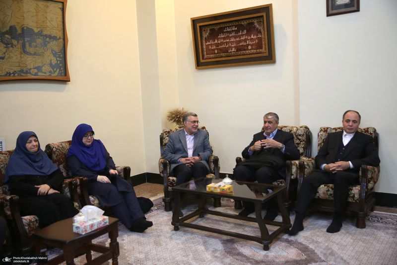 حاشیه تجدیدمیثاق رئیس جمهور و اعضای دولت با آرمان‌های بنیانگذار جمهوری اسلامی ایران