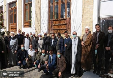 بازدید مدیر و کارکنان مؤسسه تنظیم و نشر آثار امام خمینی(س) قم از بیت قدیمی امام