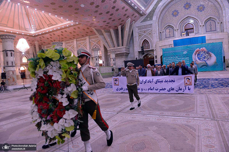 تجدید میثاق مدیرعامل و جمعی از کارکنان شرکت آبادگران نصر کوثر با آرمان های حضرت امام خمینی (س)