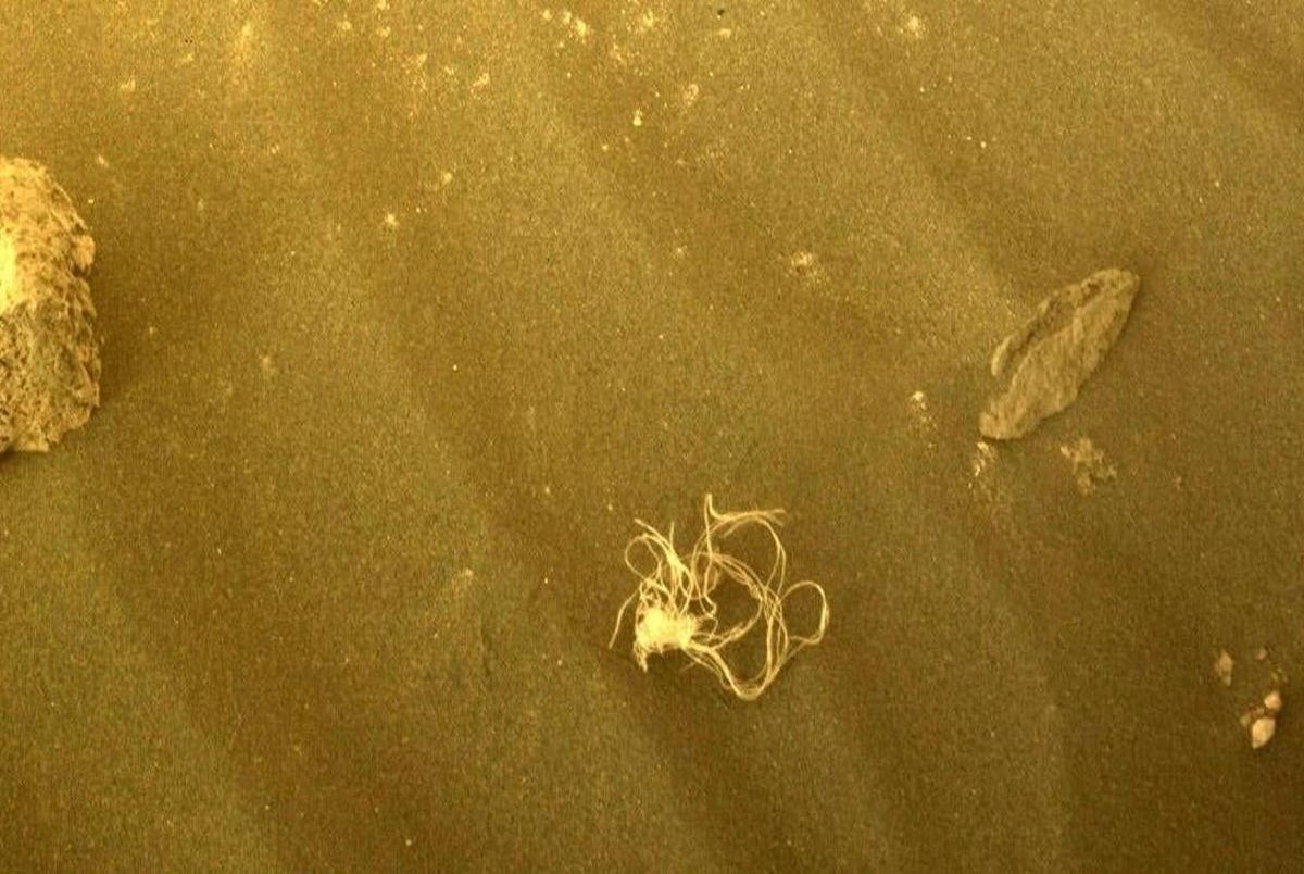 شی شبیه به ماکارونی در مریخ شناسایی شد
