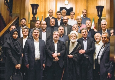 نخستین حضور عام «مهدی کروبی» پس از 16 سال حصر + عکس/ کروبی در جلسه شورای مرکزی حزب اعتماد ملی: انقلاب را به درستی حفظ نکردیم، به افراد بسیاری ظلم و ستم شده/ به حول و قوه الهی و با حضور مردم یک وجب از خاک کشور نصیب دشمنان نشد/از دستاوردهای انقلاب حفاظت شود