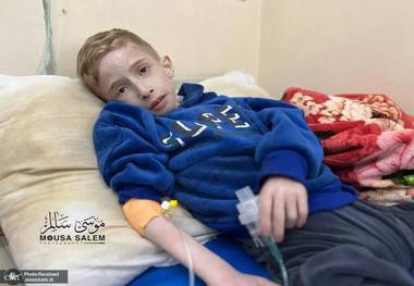 وضعیت وحشتناک کودک فلسطینی به خاطر قحطی ایجاد در غزه توسط اسرائیل + عکس ها