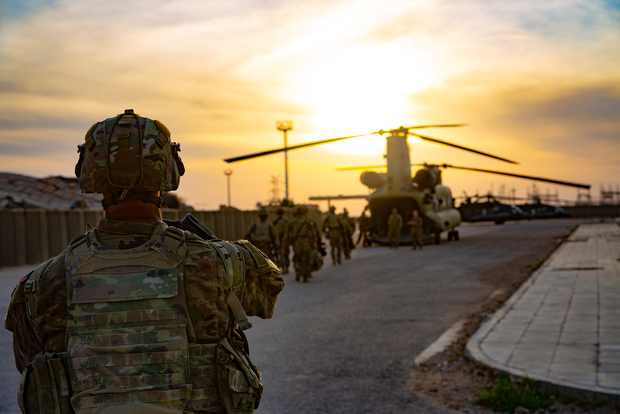 خروج نیروهای آمریکا از افغانستان آغاز شد