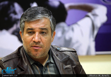 تاجرنیا: عده‌ای دوست دارند دست به اقداماتی علیه دولت بزنند /رییس‌جمهور شفاف با مردم سخن بگوید