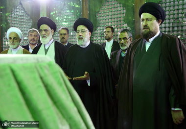 تجدید میثاق رئیس قوه قضائیه و مسئولان عالی قضایی با آرمان‌های امام خمینی(س)