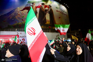 اجتماع مردمی در میدان ولیعصر (عج)