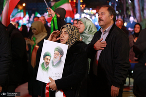 اجتماع پرشور مردم و هنرمندان در باغ فردوس