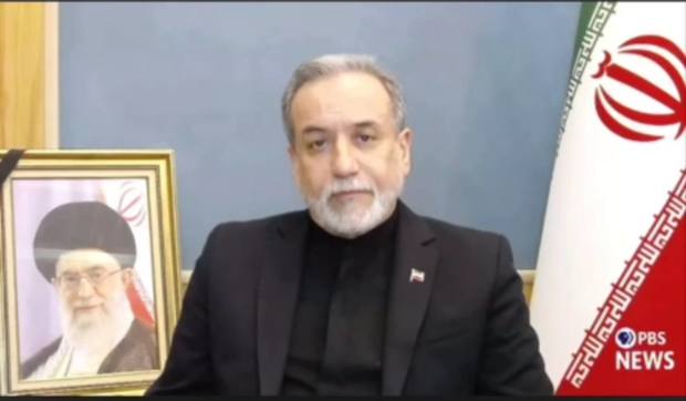 عراقچی: گفت‌وگو با آمریکا دیگر در دستور کار ما نیست/ آنها به ما وعده داده بودند که قصد حمله ندارند/ آماده‌ایم هرقدر لازم باشد و هر زمان که لازم باشد به حمله موشکی علیه آنها ادامه دهیم/ به کشورهای همسایه در مورد پایگاه‌های آمریکا هشدار داده بودیم