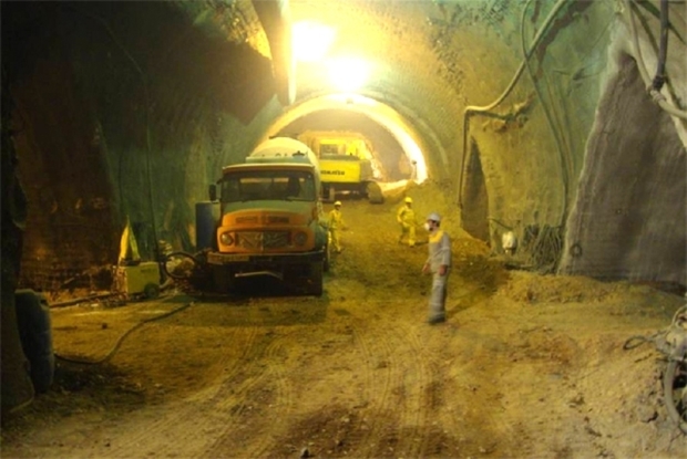 30 تیم عملیاتی ساخت متروی کرج را پیش می برند