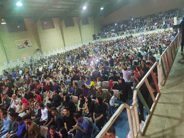 کنسرت موسیقی فرزاد فرزین در اندیمشک برگزار شد