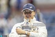 ایگا اشویاتک، ملکه تنیس و درآمدزایی در دنیا