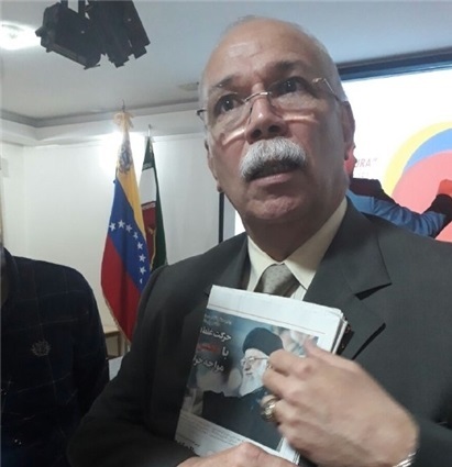 سفیری از ونزوئلا که شیفته رهبر انقلاب است