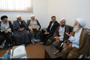 دیدار اعضای موسسه تنظیم و نشر آثار امام خمینی(س) نمایندگی قم با جمعی از مراجع و علما