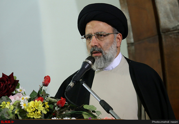 مناظره‌ای بین روحانی و احمدی‌نژاد برگزار کنید/شکایت ستاد قالیباف از مجری مناظره