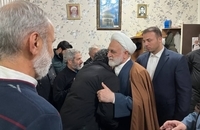 حضور رئیس قوه قضائیه در منازل شهیدان رازینی و مقیسه، قضات برجسته که ترور شدند (7)
