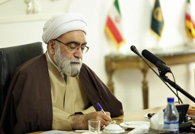 خبرنگاران مجاهدان عرصه غبارزدایی از حقیقت هستند