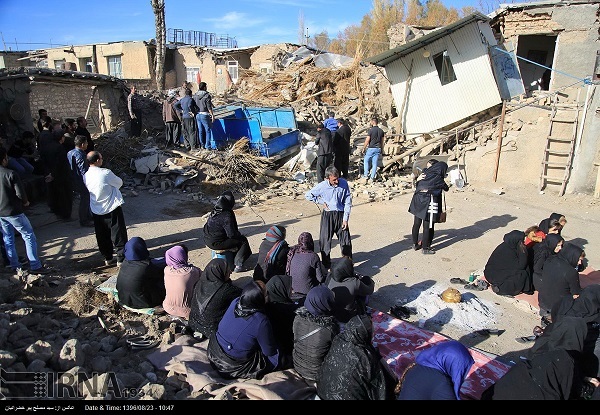 تیم حمایت روانی جمعیت هلال احمر اصفهان به مناطق زلزله زده اعزام شد