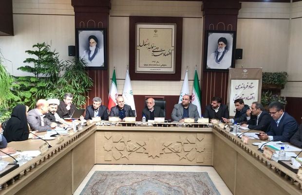 استاندار تهران بر توجه دستگاه ها به زمان اجرای تعهدات تاکید کرد