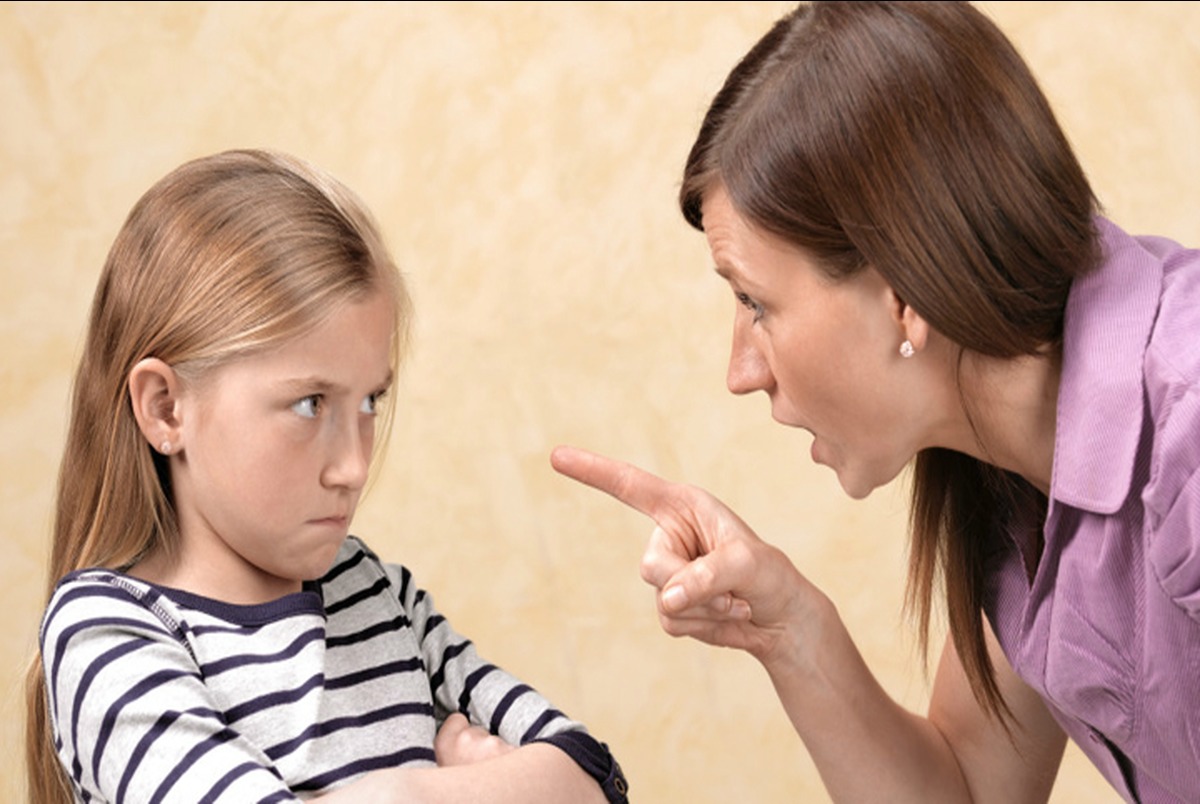 جملاتی که نباید به کودک خود بگویید