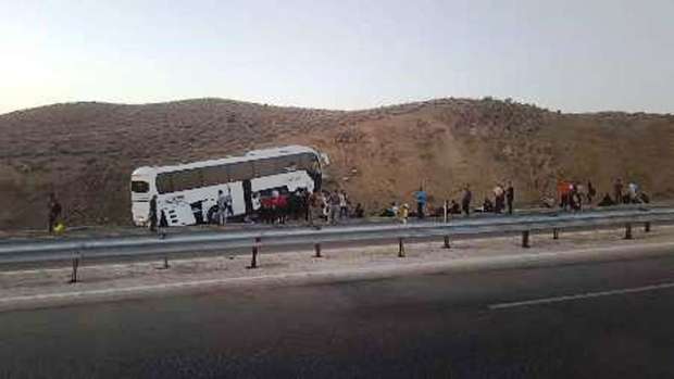 واژگونی اتوبوس در محور سمنان - دامغان 12 مجروح بر جا گذاشت