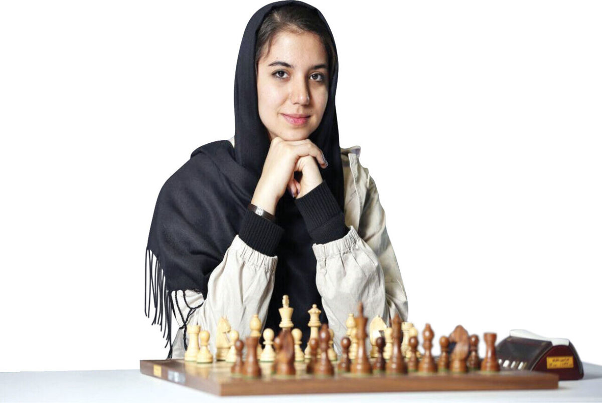 بانوی شماره یک شطرنج ایران رخ به رخ با رییس سابق /سارا خادم دست بردار نیست!