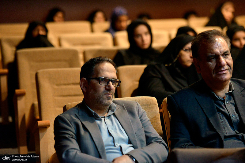 کنگره بزرگداشت شهدای سنگرسازان بی سنگر استان تهران در حرم امام خمینی (س)