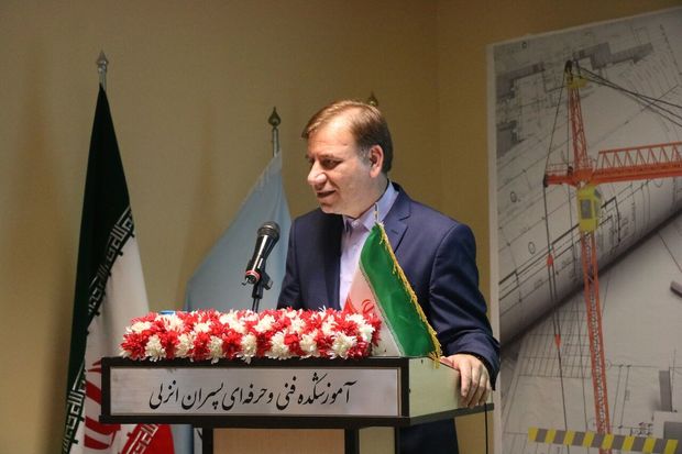 استاندار گیلان: دولت ایجاد شغل را مهمترین وظیفه خود می داند