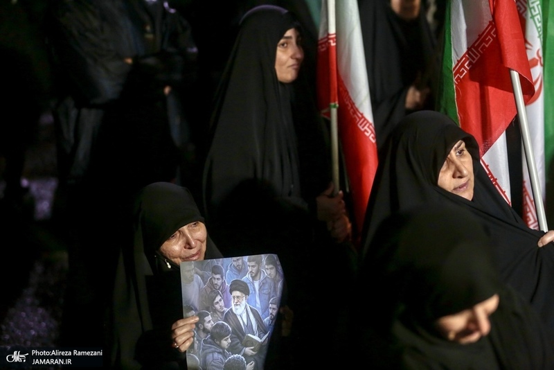 پنجاهمین شب اجتماع پر شور مردم در میدان نماز