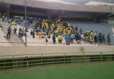 شعار آبادانی ها علیه مدیرعامل صنعت نفت
