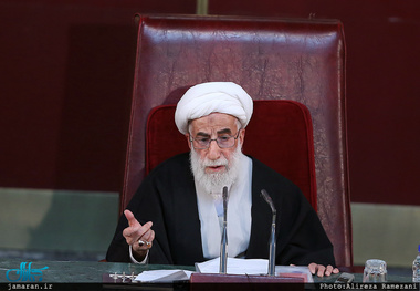 آیت‌الله جنتی: حل مشکلات کشور در گرو تحقق شعار سال است/ اقدام مردم برای سرمایه‌گذاری در عرصه تولید، نیازمند فرهنگ‌سازی است