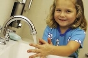 ۵ راهکار ساده تشویق کودکان به شستن دست ها