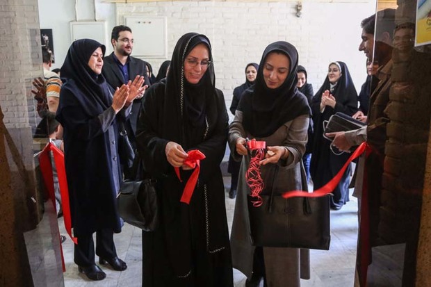 نمایشگاه دستاوردهای دانشجویی قزوین در حوزه پوشاک افتتاح شد