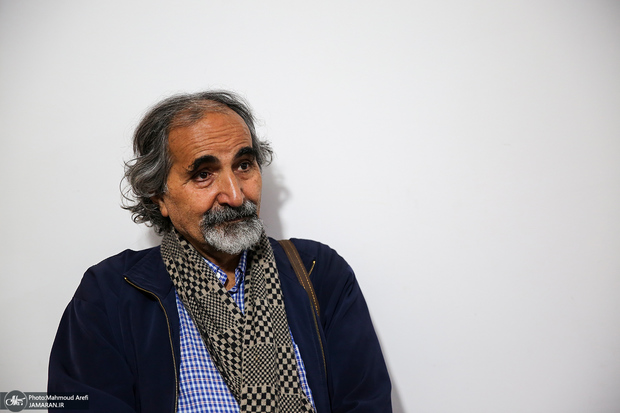 تقی آزاد ارمکی: باید سراغ نیروهایی برویم که دغدغه آنها کشور، بقای این مردم و اجتناب از درگیری، فروپاشی، جنگ و امثالهم است/ هیچ جای دنیا رسانه‌ای مثل تلویزیون دست تندروها نیست/ کسانی که صدای بلند خشن دارند باید کنار بروند و کسانی که صدای آرام دارند، بیایند