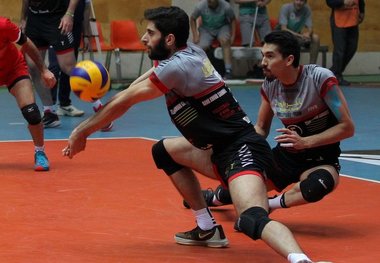 بانک سرمایه راهی فینال لیگ برتر والیبال شد