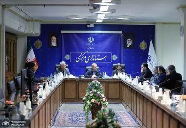 معاون فرهنگی و هنری موسسه تنظیم و نشر آثار امام خمینی (س) با استاندار استان مرکزی دیدار کرد